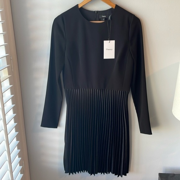 NWT Theory Long Sleeve Dart Pleated Classic‎ Crepe Dress - Picture 4 of 12